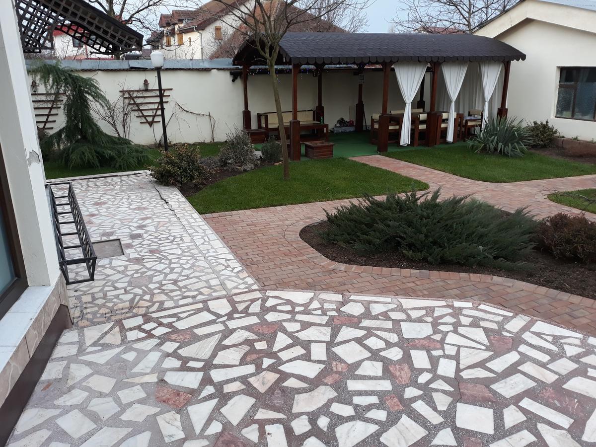 Отель Casa Craiova Nuova Экстерьер фото